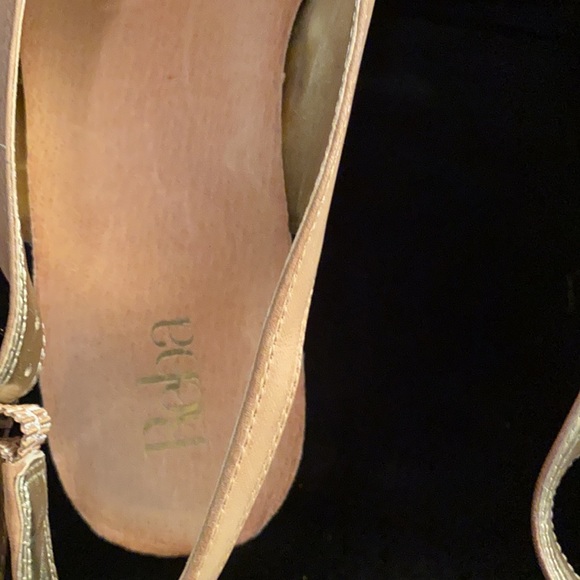 Reba Tan sling back sandal size 8.5 M - Picture 3 of 4